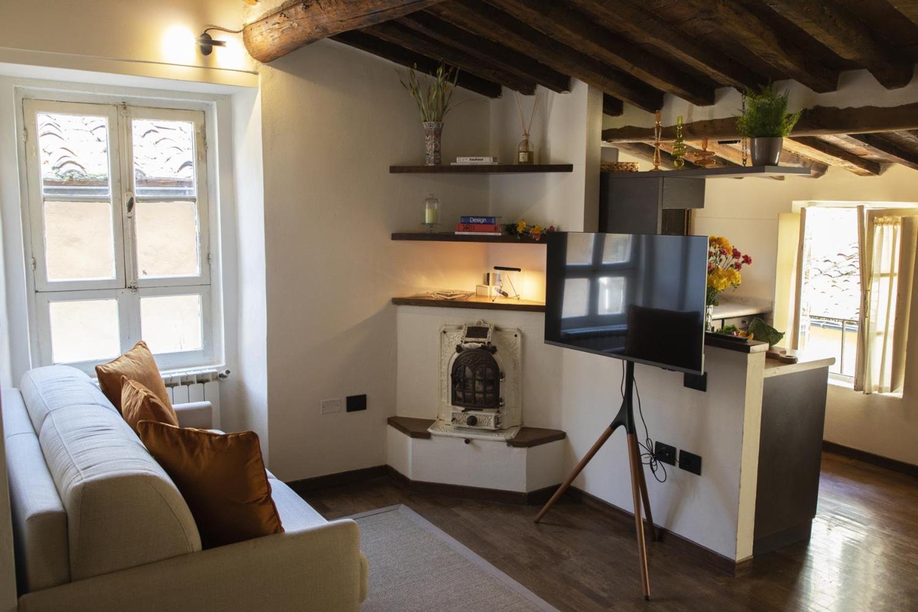 La Mansardina Beccheria Central Apartment 1 Double Bedroom, 1 Sofa Bed Λούκα Εξωτερικό φωτογραφία